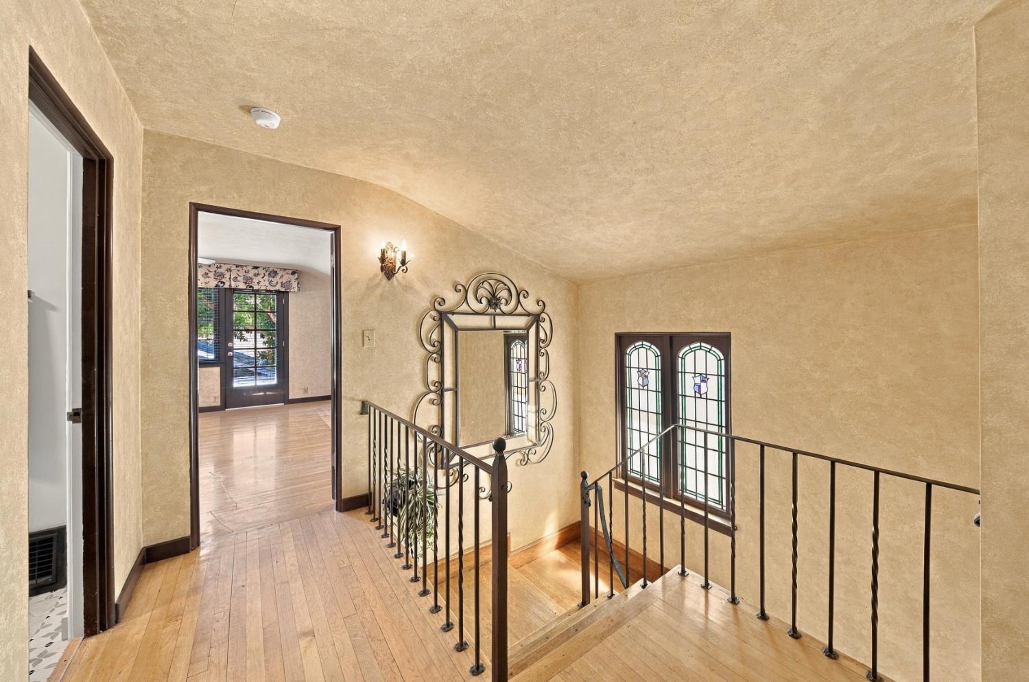215 ELMWOOD Ct, Modesto, CA 95354