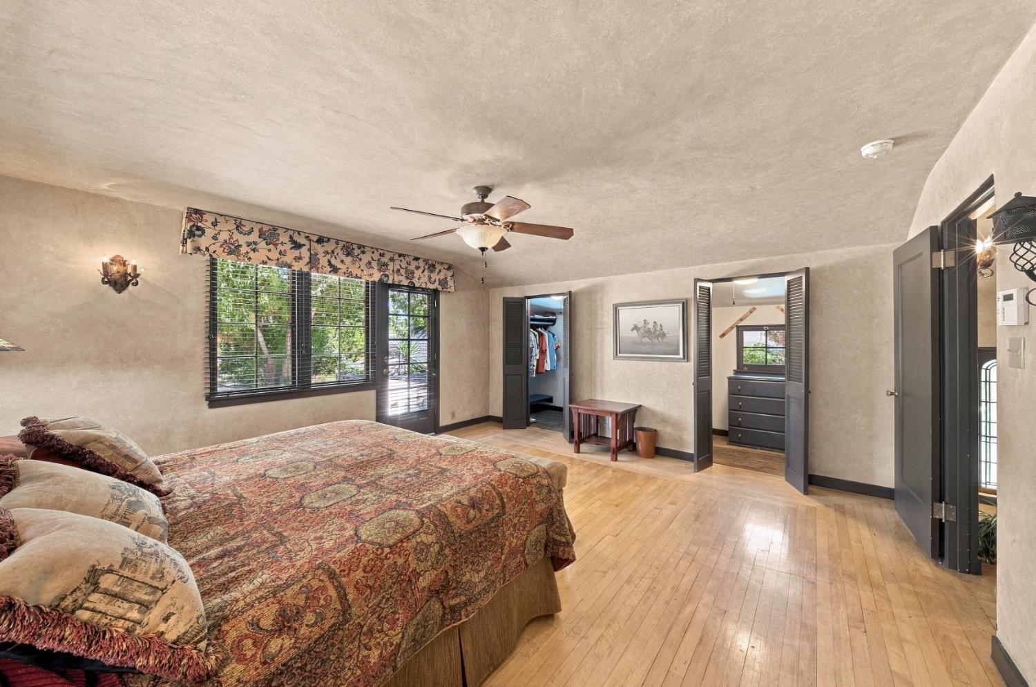 215 ELMWOOD Ct, Modesto, CA 95354