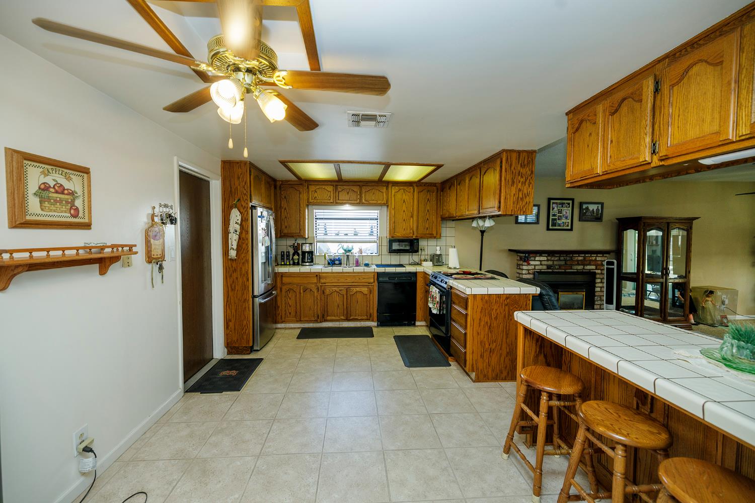 2725 Villa Ramon Dr, Ceres, CA 95307