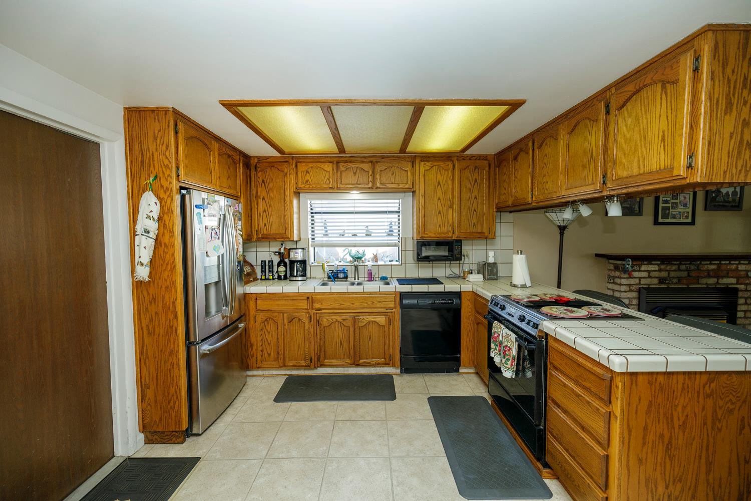 2725 Villa Ramon Dr, Ceres, CA 95307