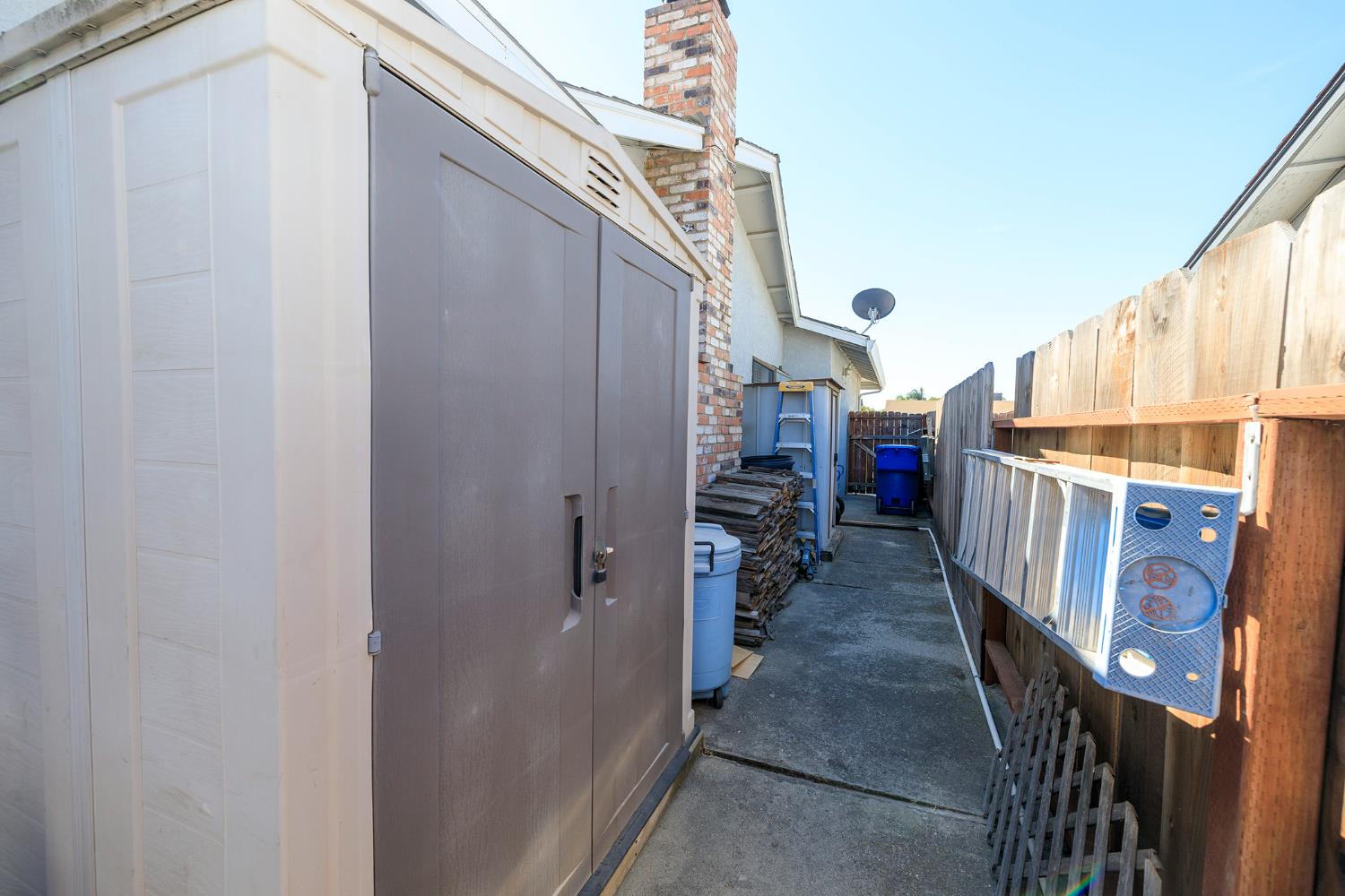 2725 Villa Ramon Dr, Ceres, CA 95307