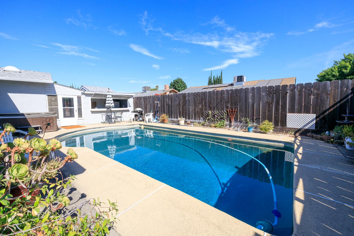 2725 Villa Ramon Dr, Ceres, CA 95307