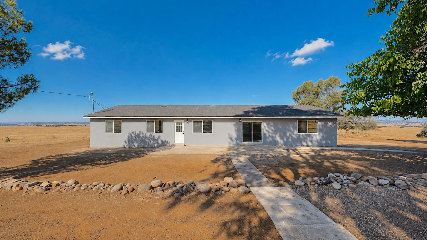 4728 Zorro Rd, La Grange, CA 95329