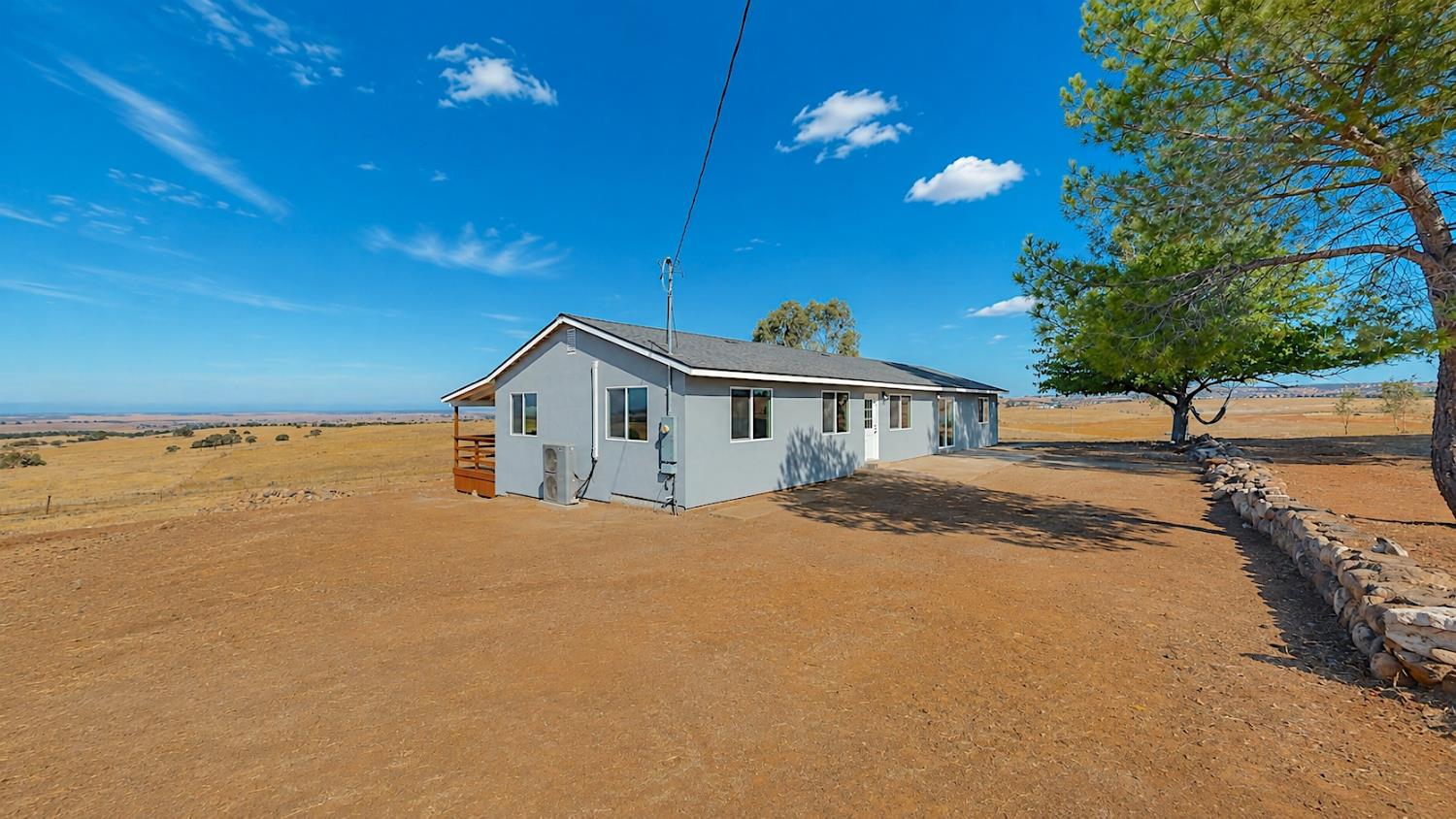 4728 Zorro Rd, La Grange, CA 95329