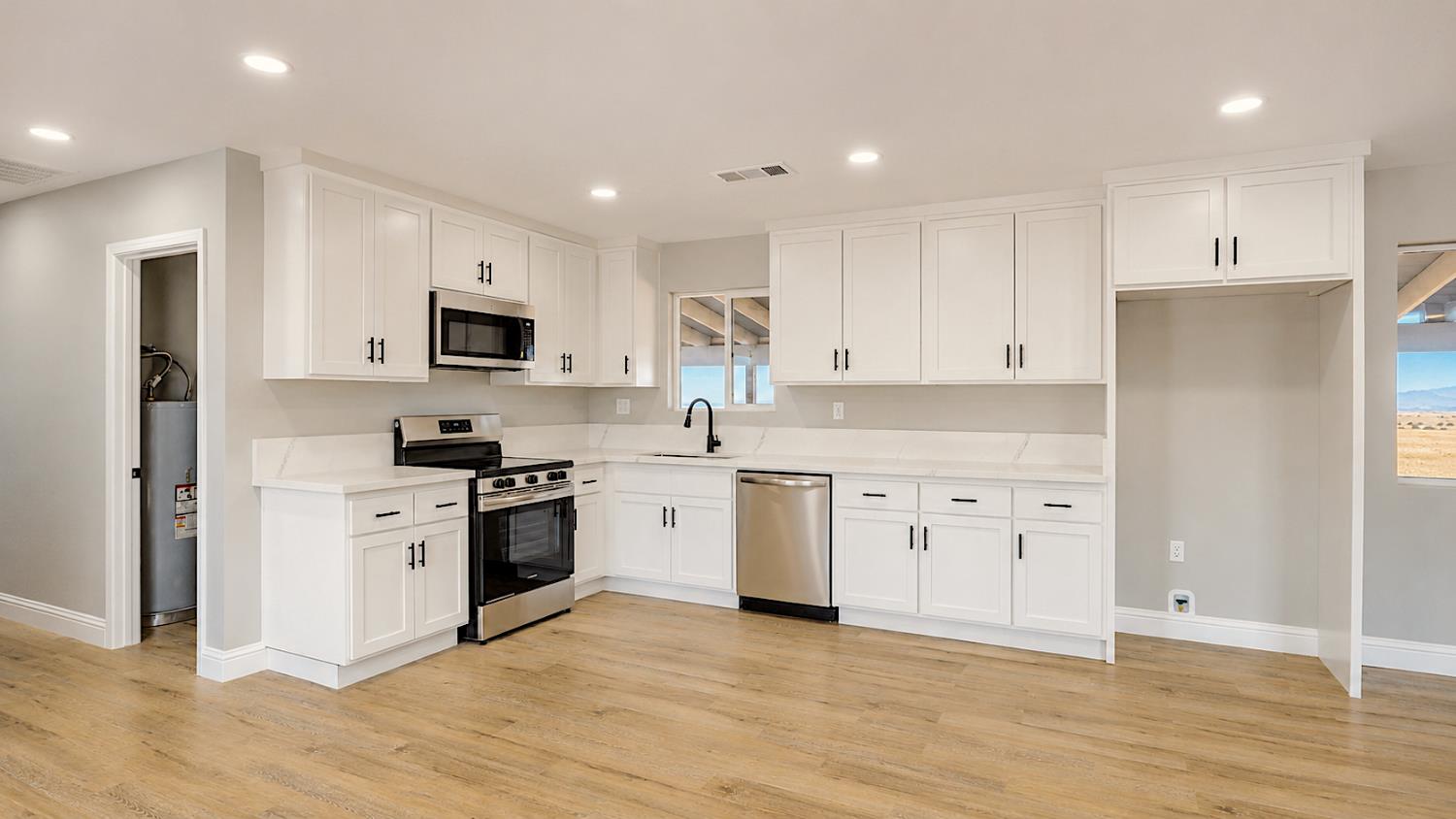 4728 Zorro Rd, La Grange, CA 95329