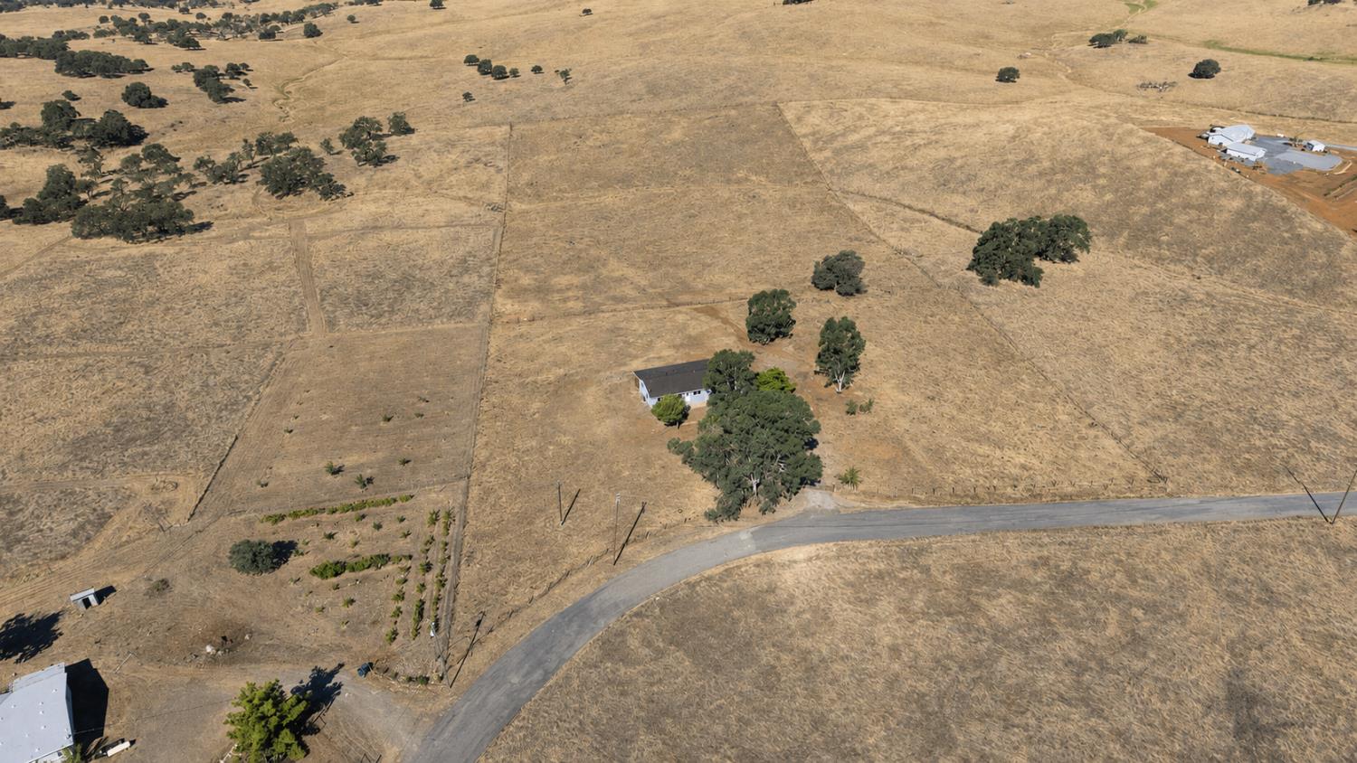 4728 Zorro Rd, La Grange, CA 95329