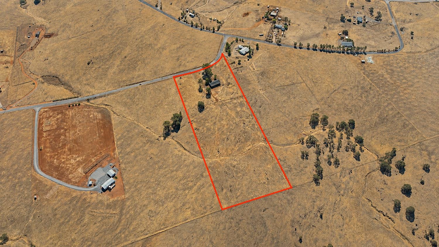4728 Zorro Rd, La Grange, CA 95329