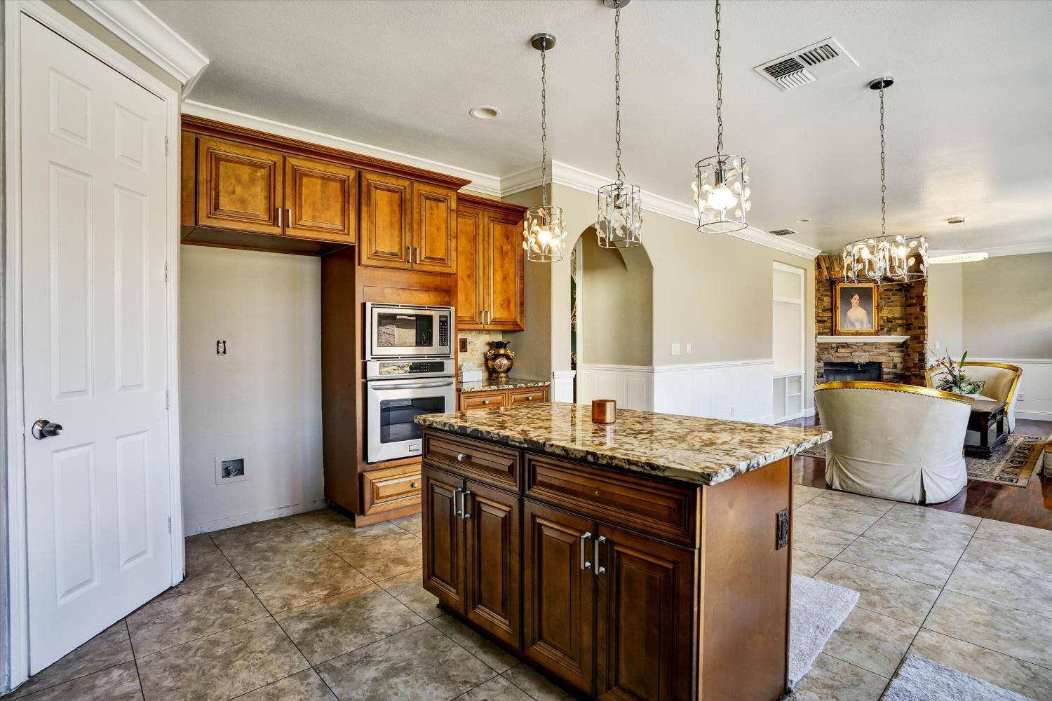 3837 Banyan Tree, Modesto, CA 95355