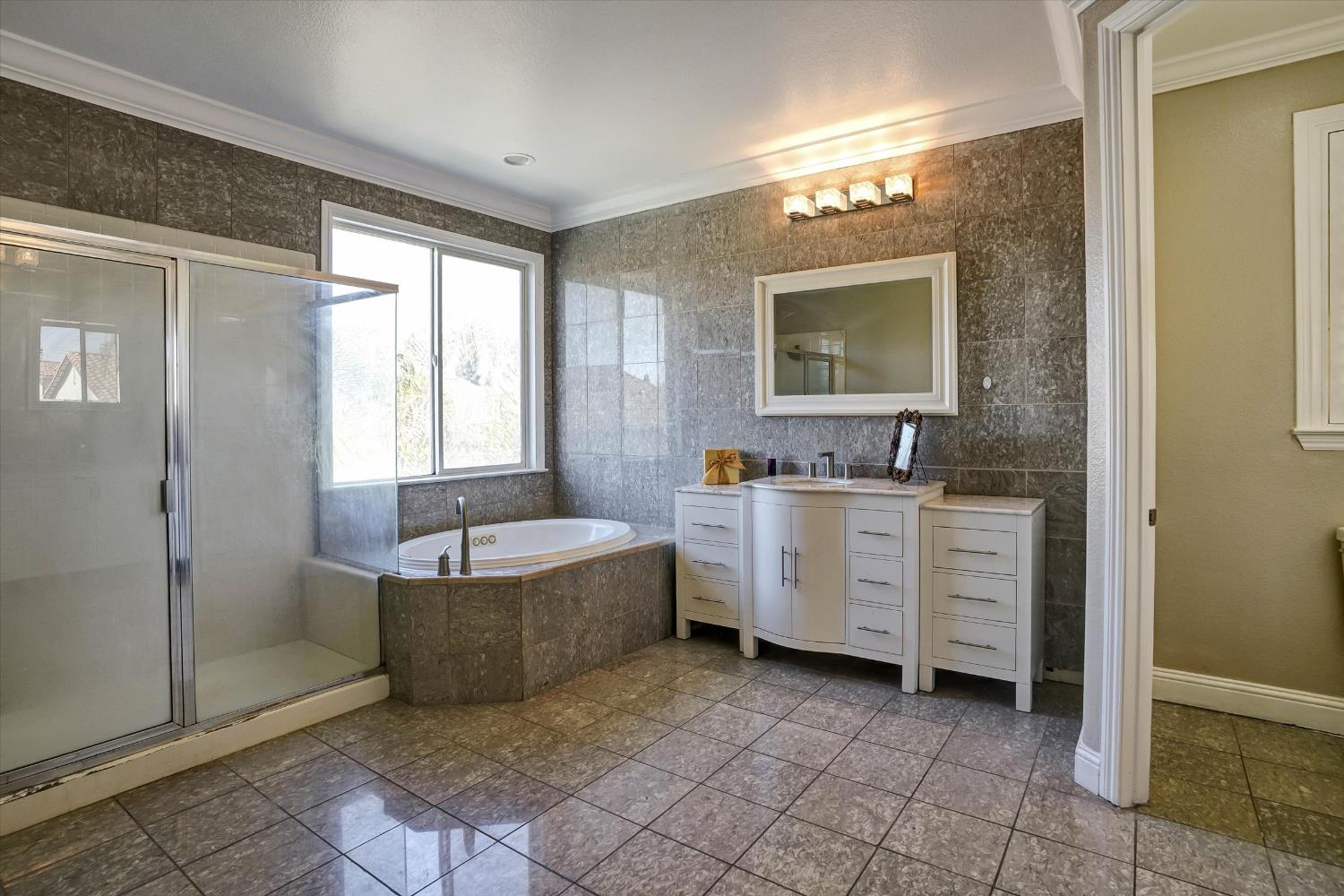 3837 Banyan Tree, Modesto, CA 95355