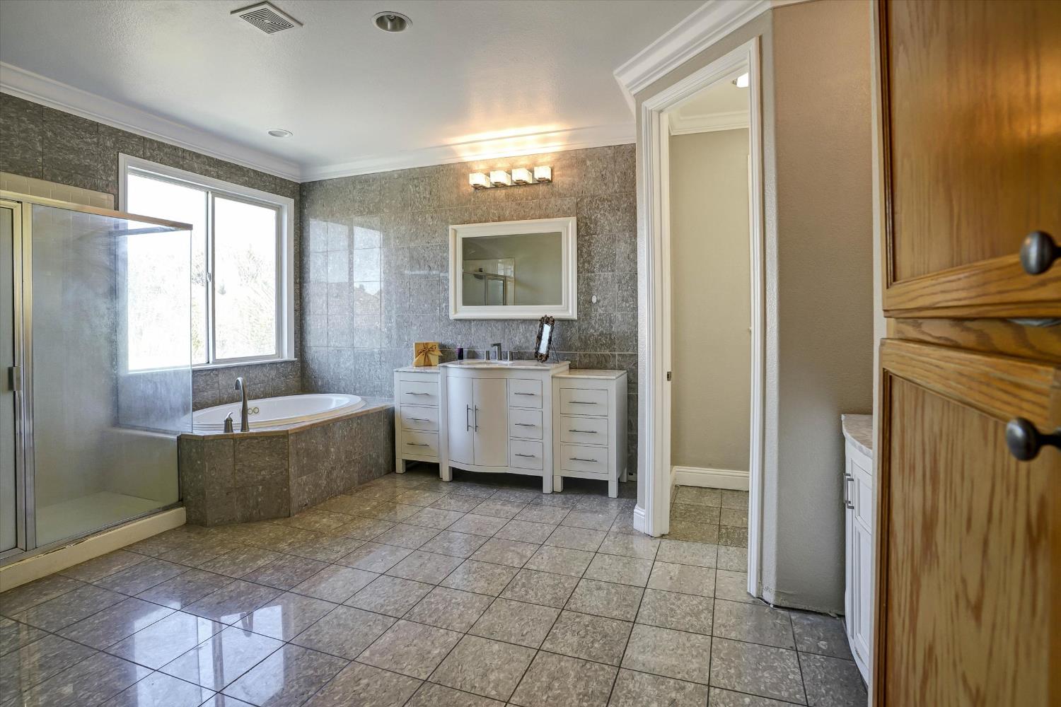 3837 Banyan Tree, Modesto, CA 95355