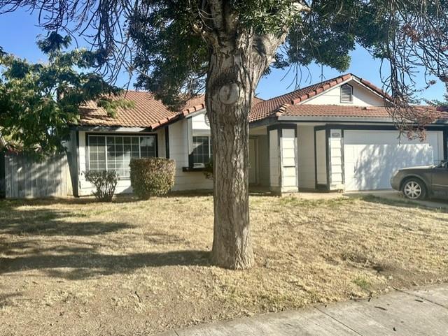 1507 Oak Canyon Dr, Newman, CA 95360