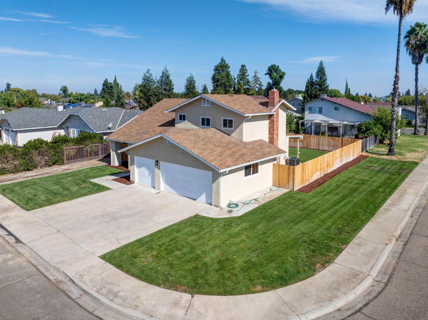 785 Fullerton Dr, Turlock, CA 95382