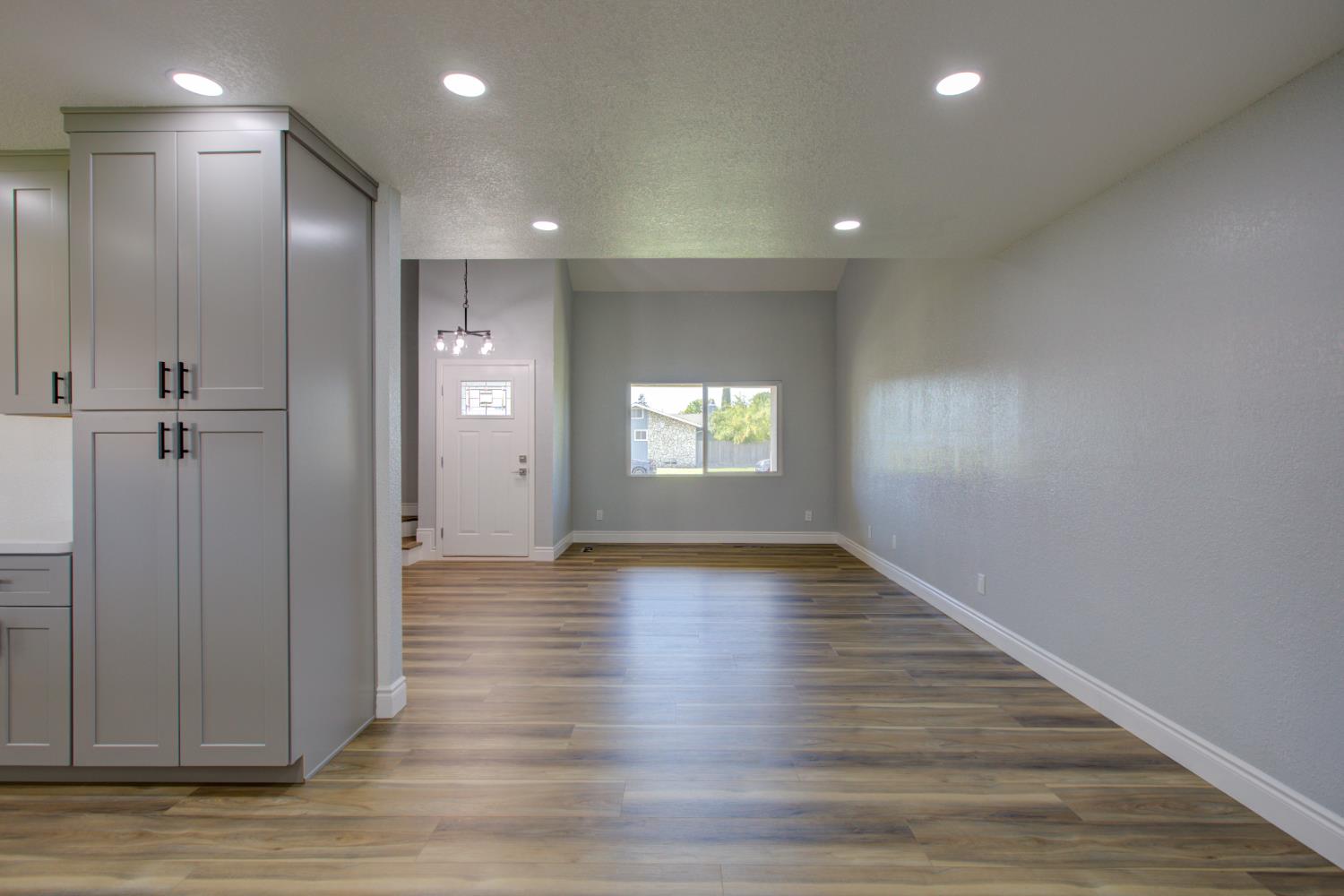 785 Fullerton Dr, Turlock, CA 95382