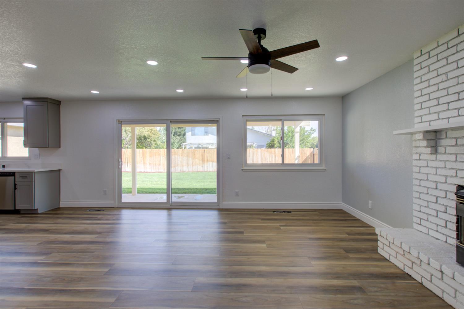 785 Fullerton Dr, Turlock, CA 95382