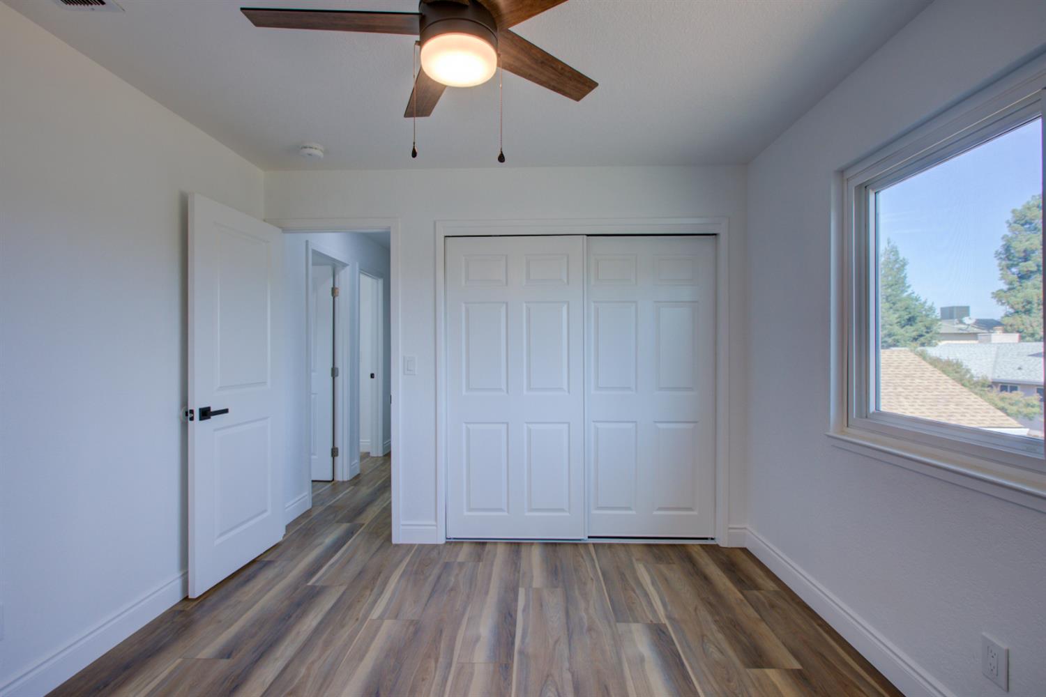 785 Fullerton Dr, Turlock, CA 95382