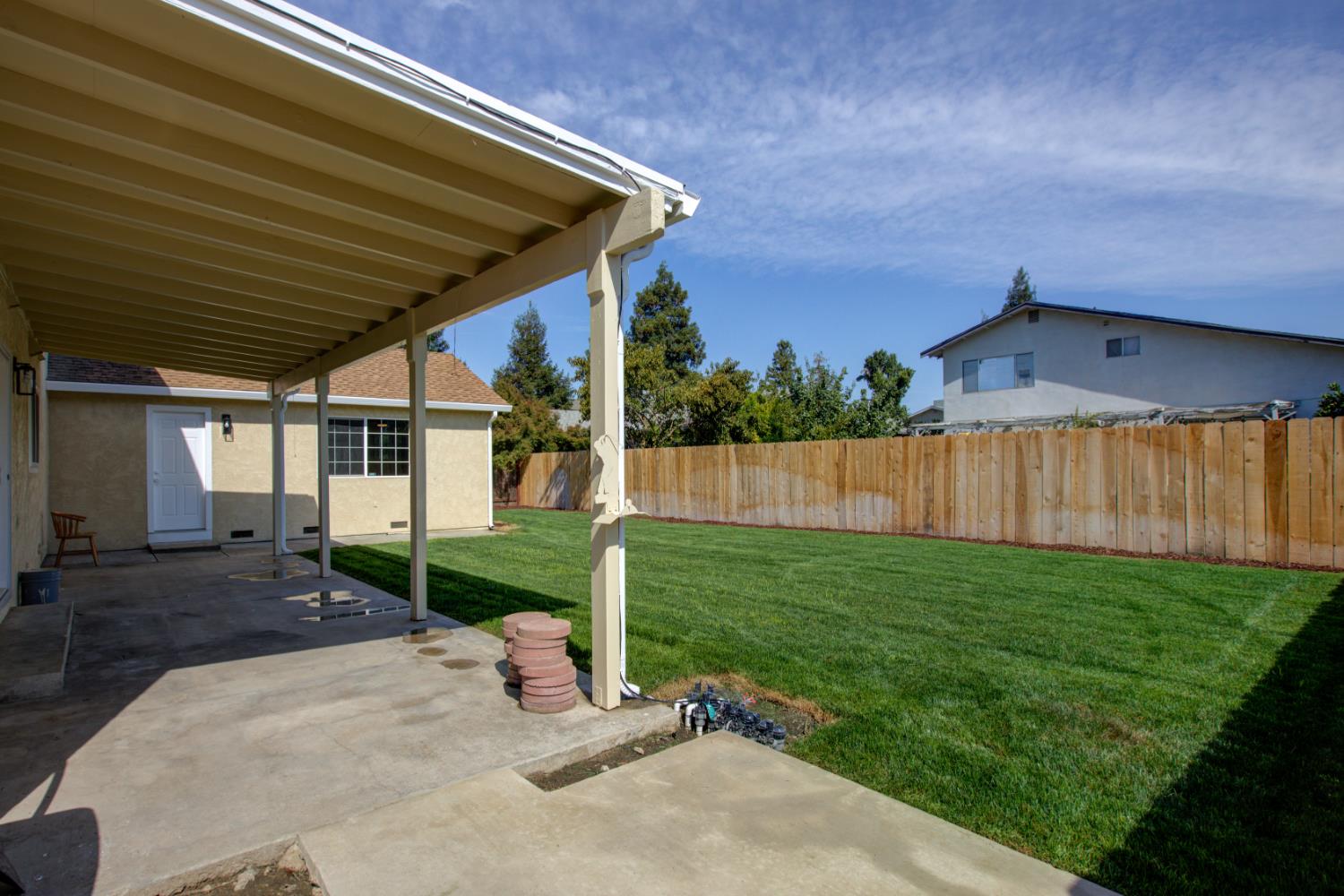 785 Fullerton Dr, Turlock, CA 95382