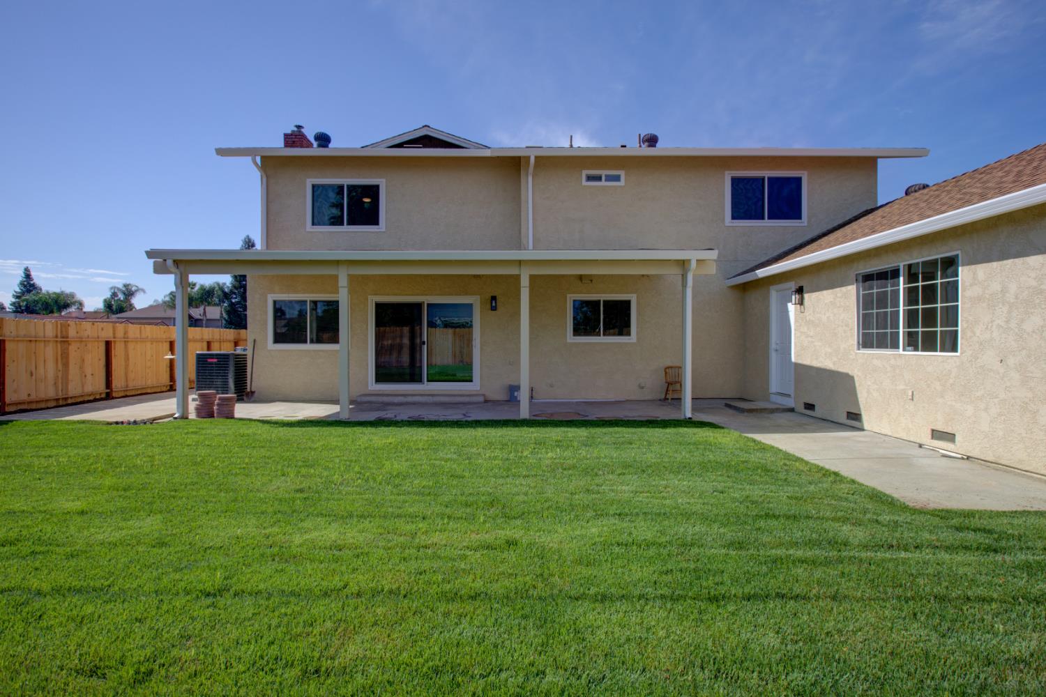 785 Fullerton Dr, Turlock, CA 95382