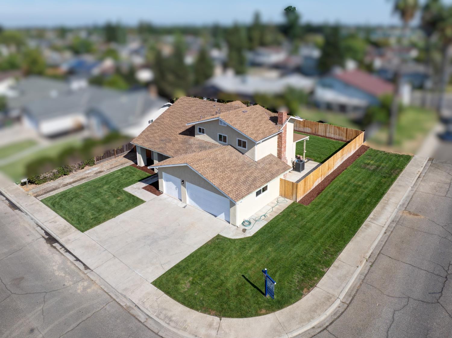 785 Fullerton Dr, Turlock, CA 95382