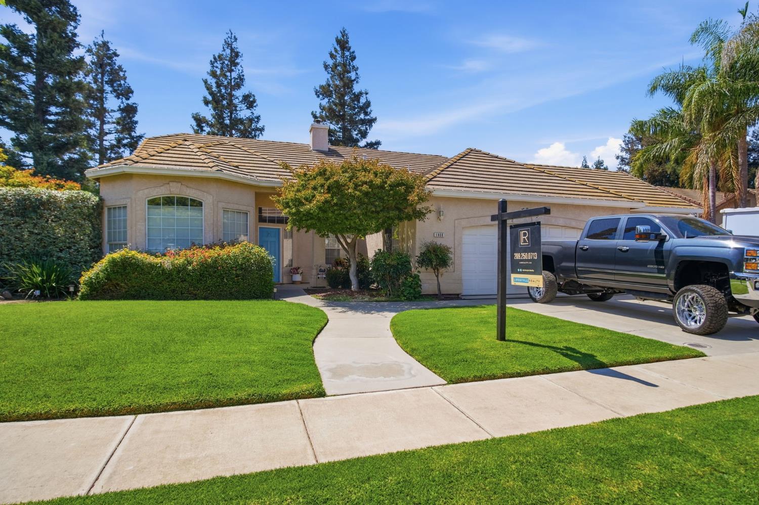 1900 Alex Way, Turlock, CA 95382