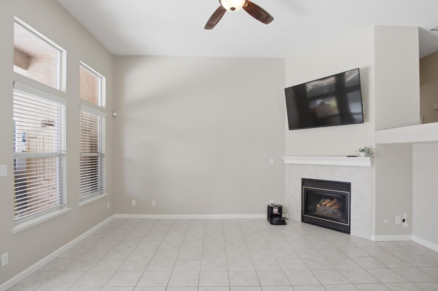 1900 Alex Way, Turlock, CA 95382