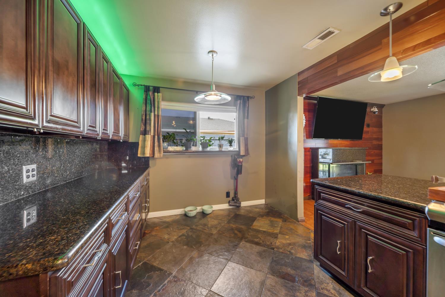 2248 September Dr, Modesto, CA 95355