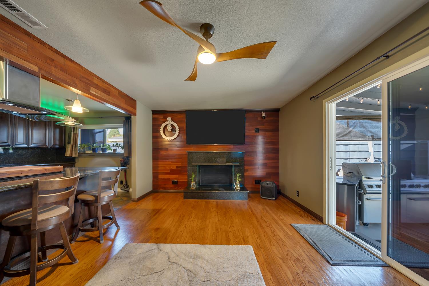 2248 September Dr, Modesto, CA 95355