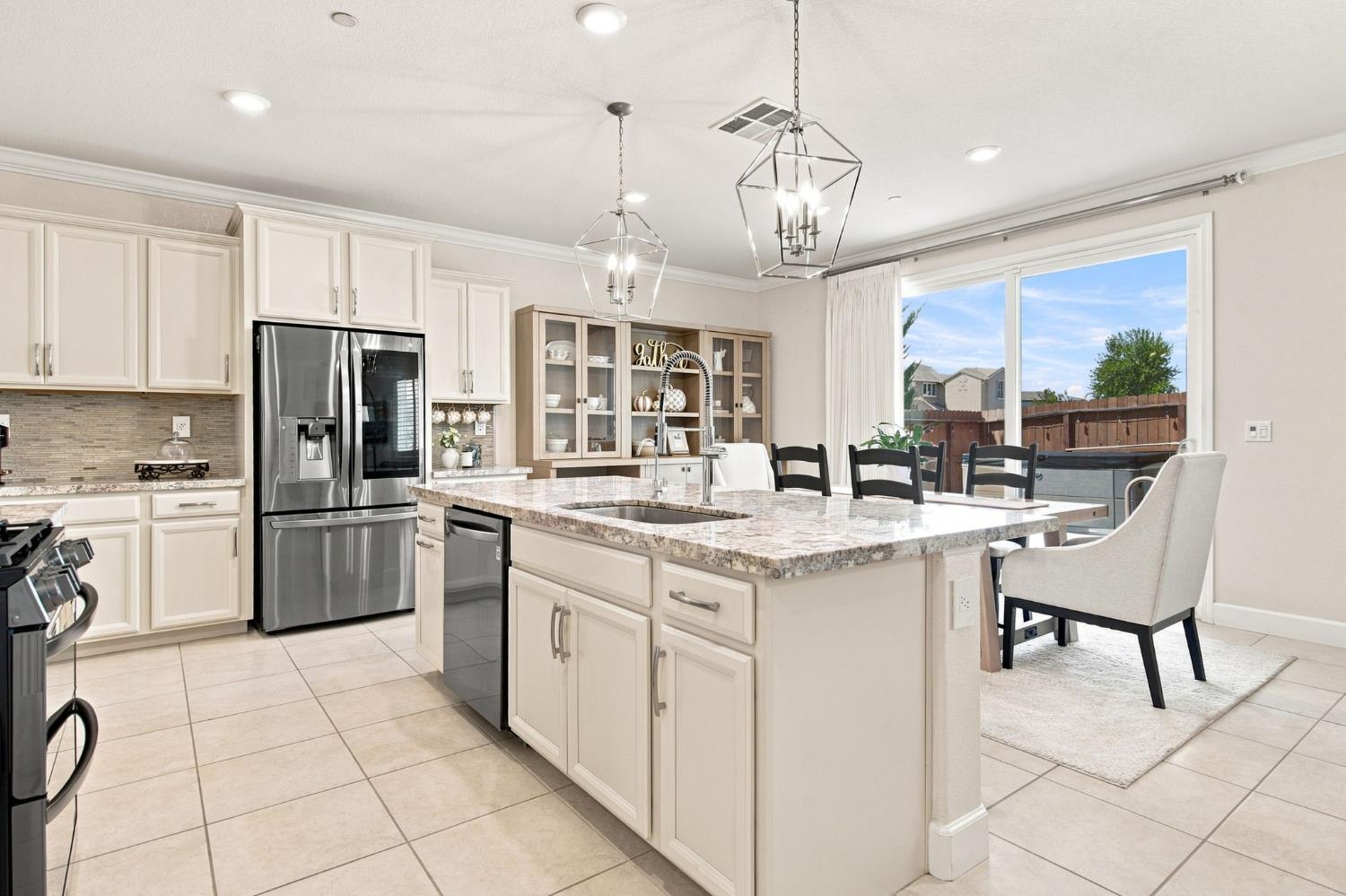 1991 Lovejoy Ave, Manteca, CA 95337
