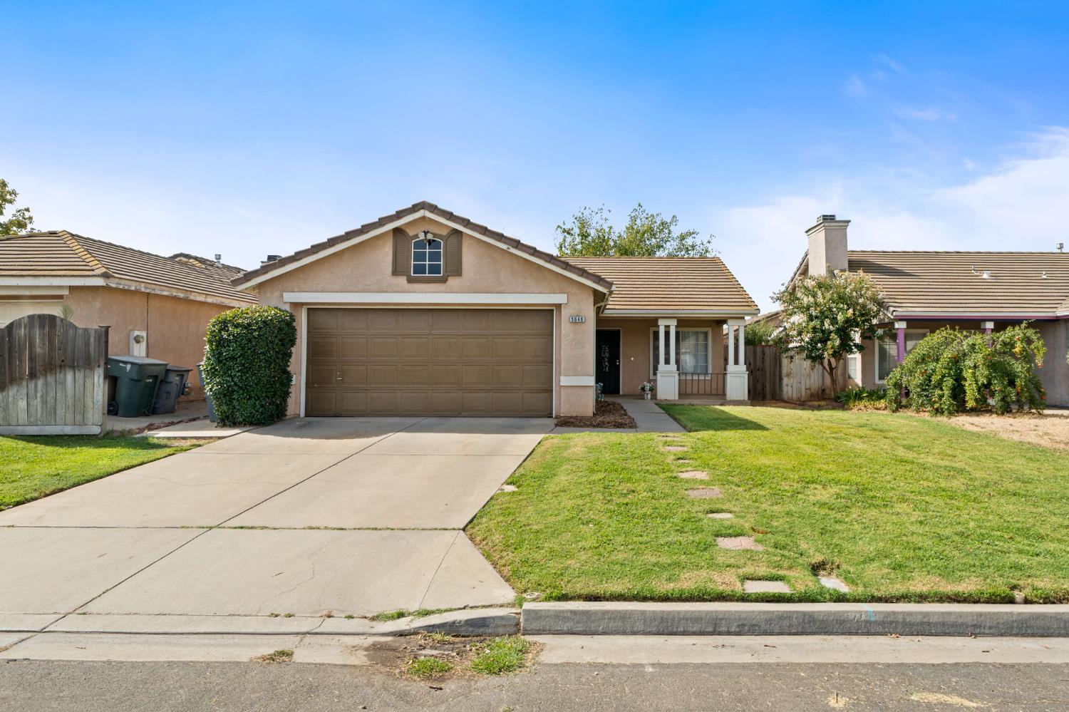 5649 W Norwich Ave, Fresno, CA 93722