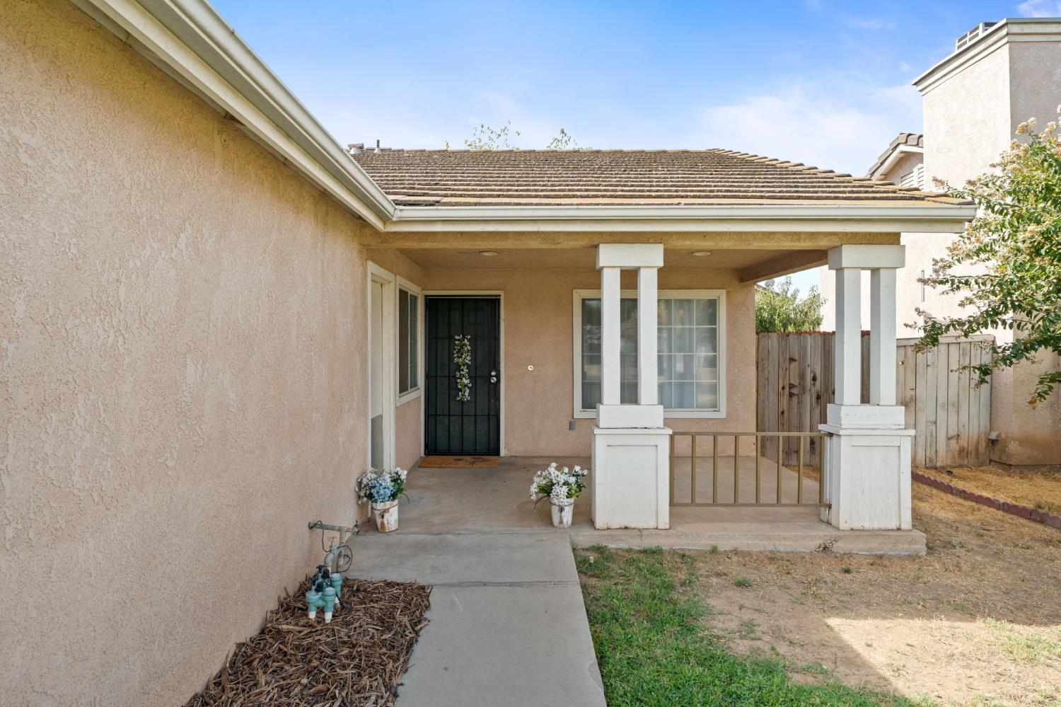 5649 W Norwich Ave, Fresno, CA 93722