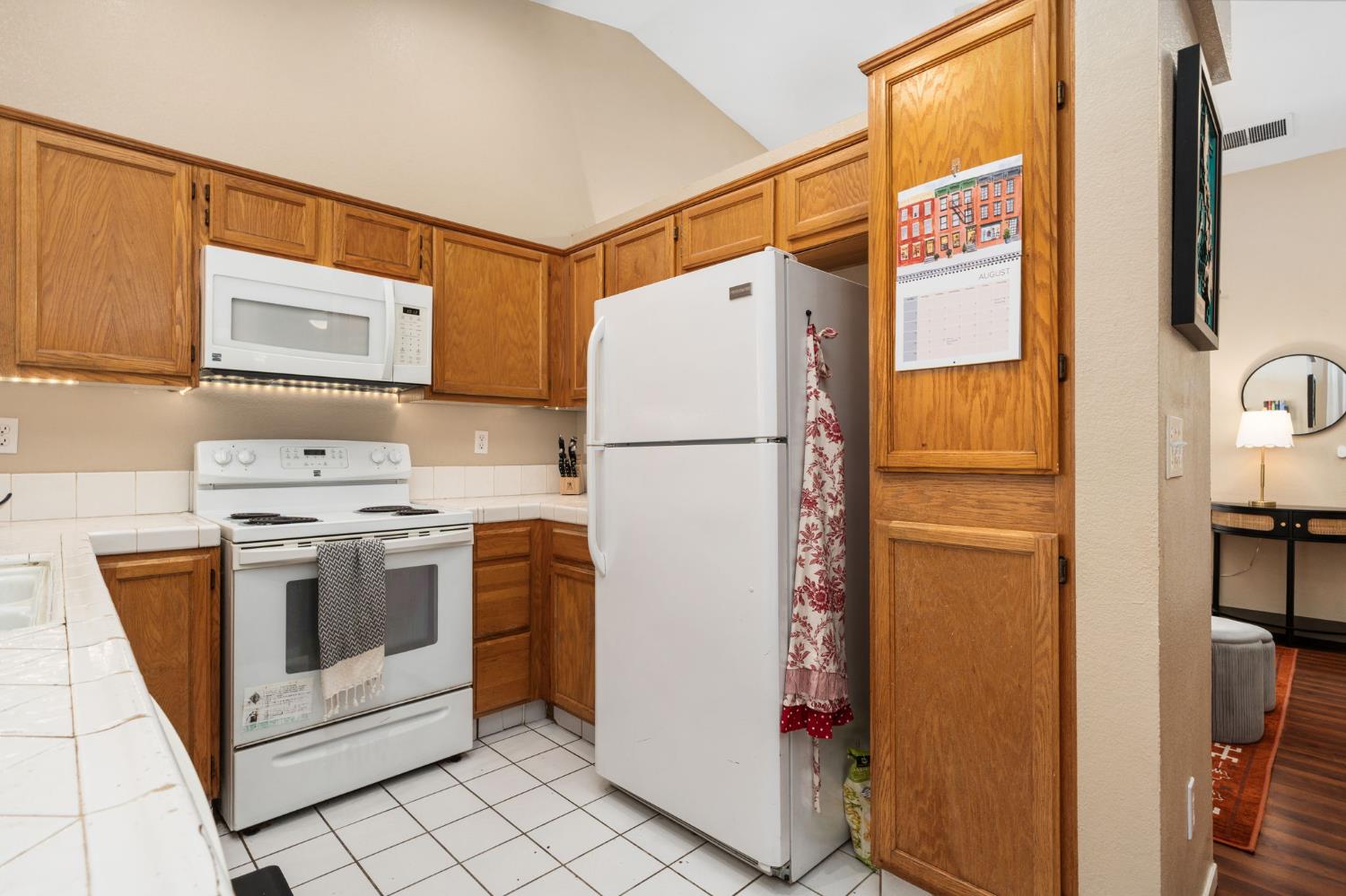 5649 W Norwich Ave, Fresno, CA 93722