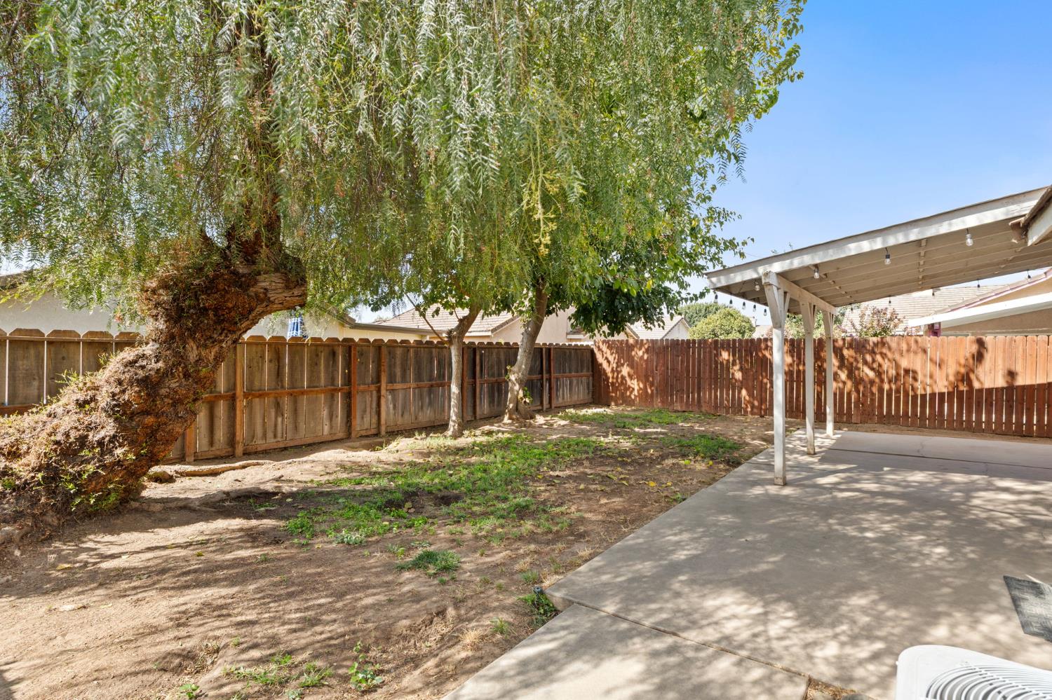 5649 W Norwich Ave, Fresno, CA 93722
