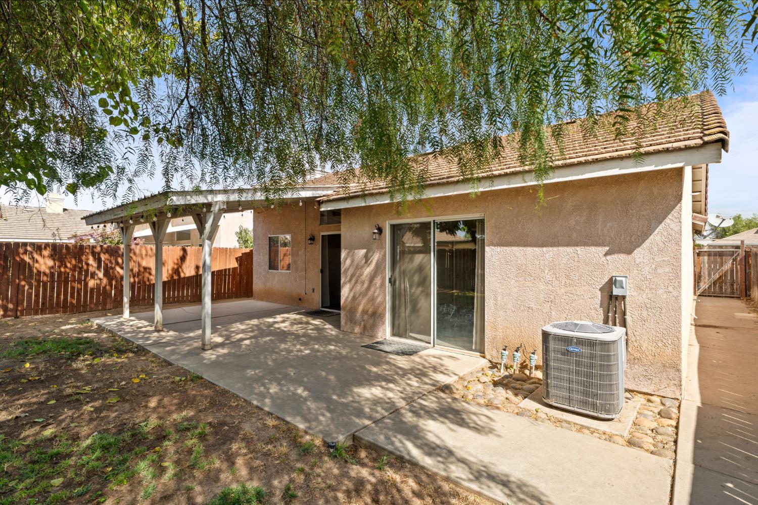 5649 W Norwich Ave, Fresno, CA 93722