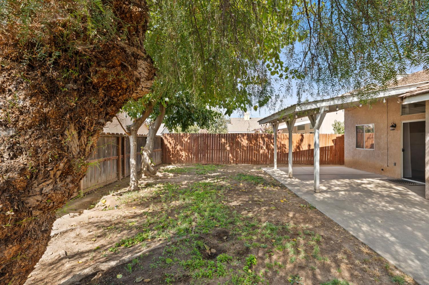 5649 W Norwich Ave, Fresno, CA 93722