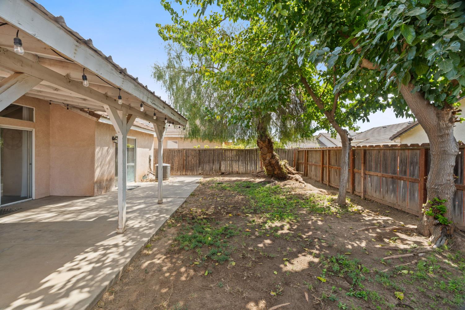 5649 W Norwich Ave, Fresno, CA 93722