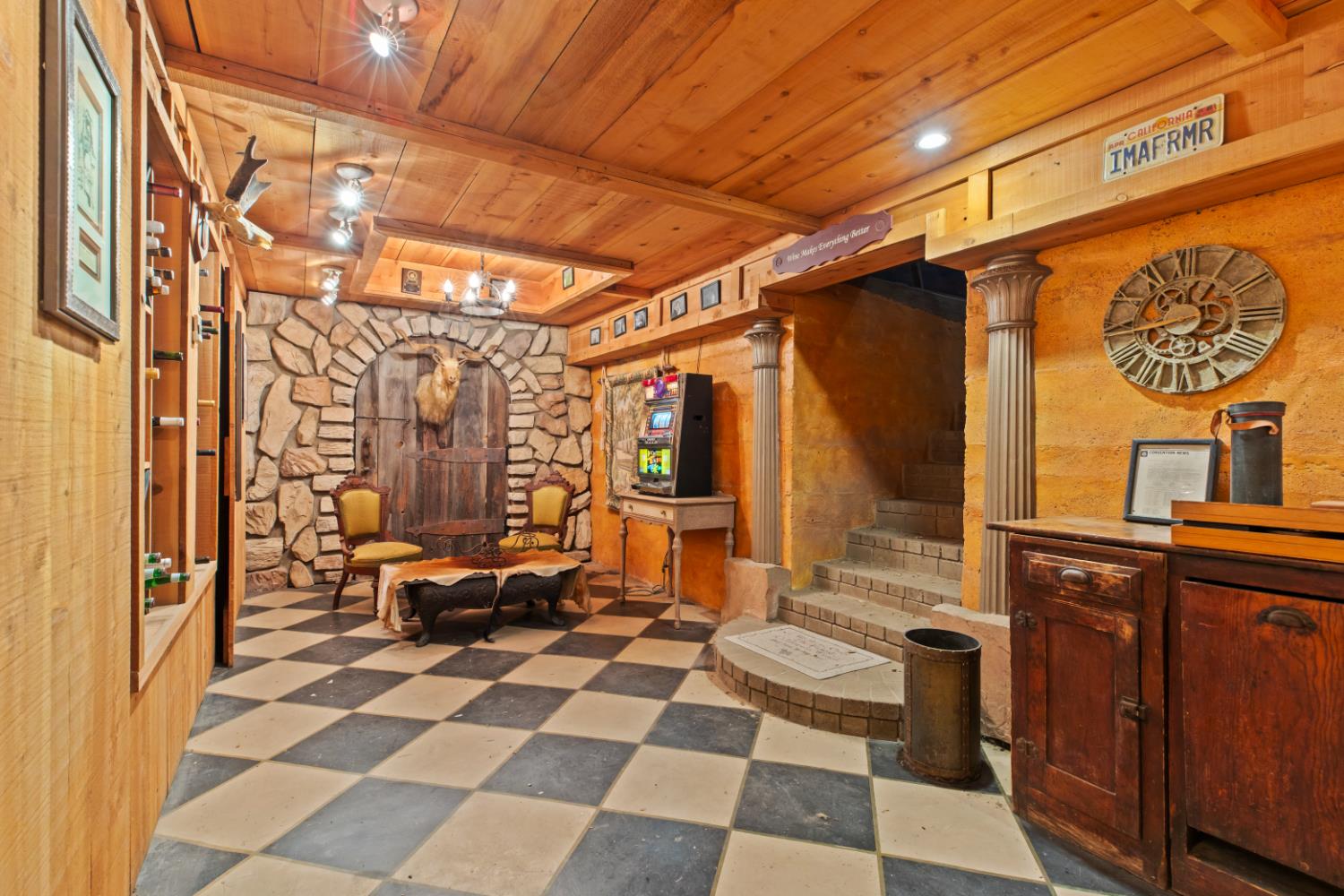 5051 12th, Hanford, CA 93230