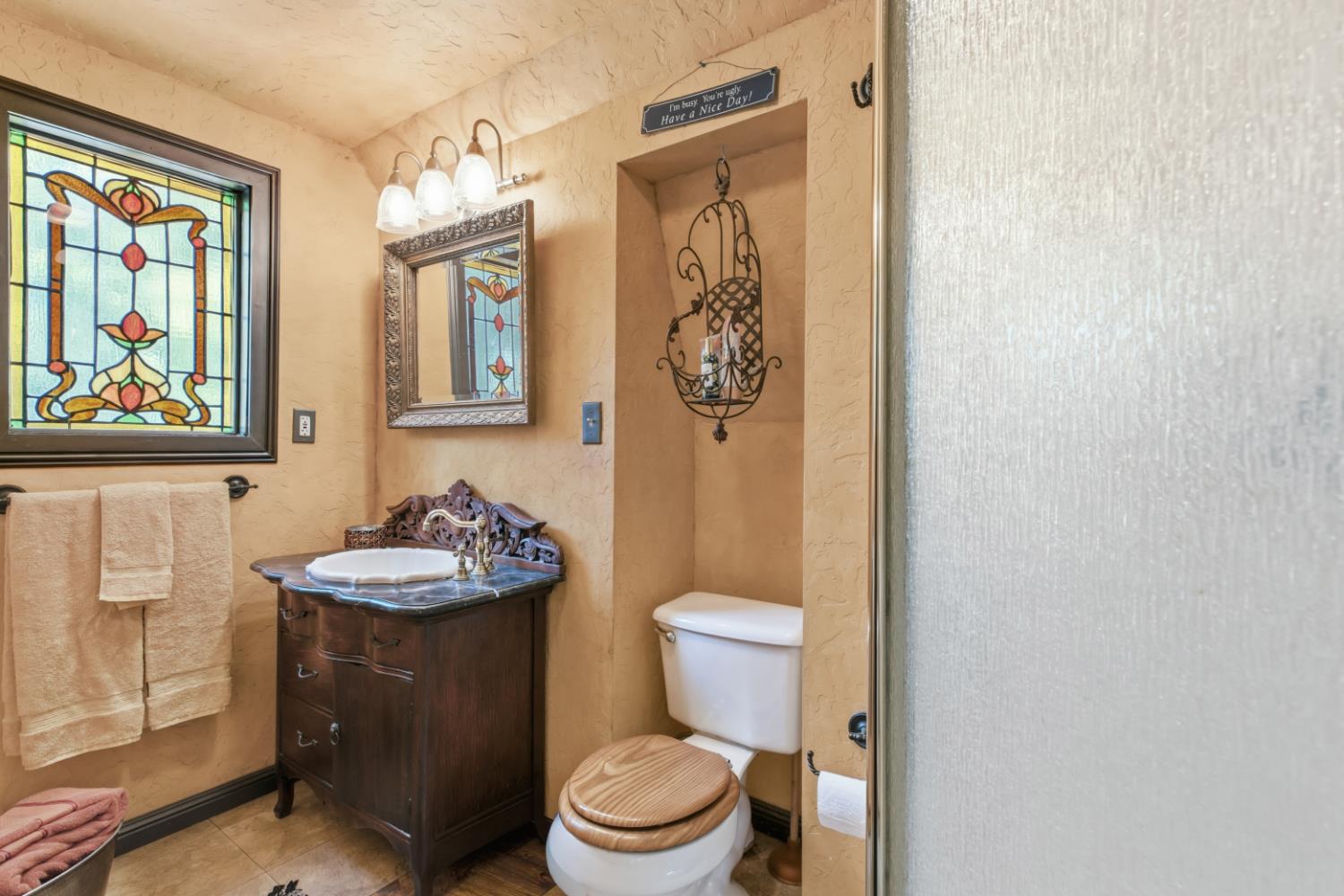 5051 12th, Hanford, CA 93230