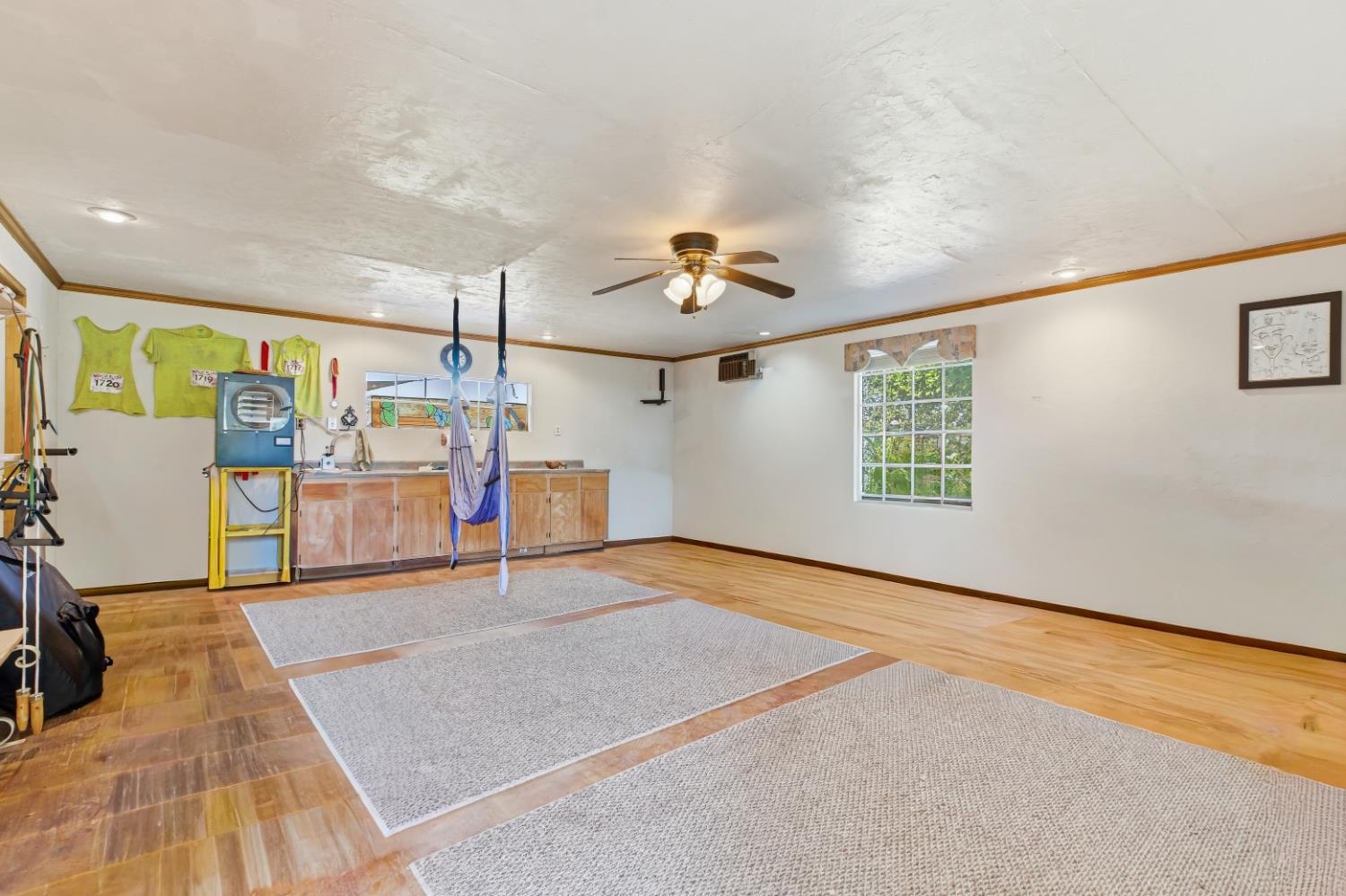 5051 12th, Hanford, CA 93230