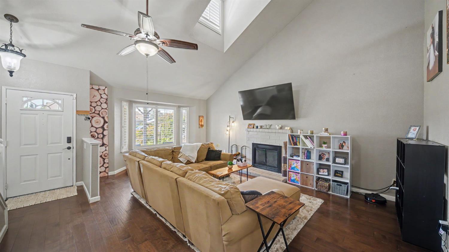 64 Obsidian Dr, Oakdale, CA 95361