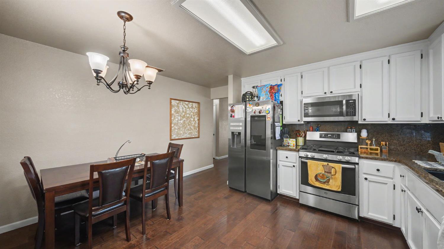 64 Obsidian Dr, Oakdale, CA 95361