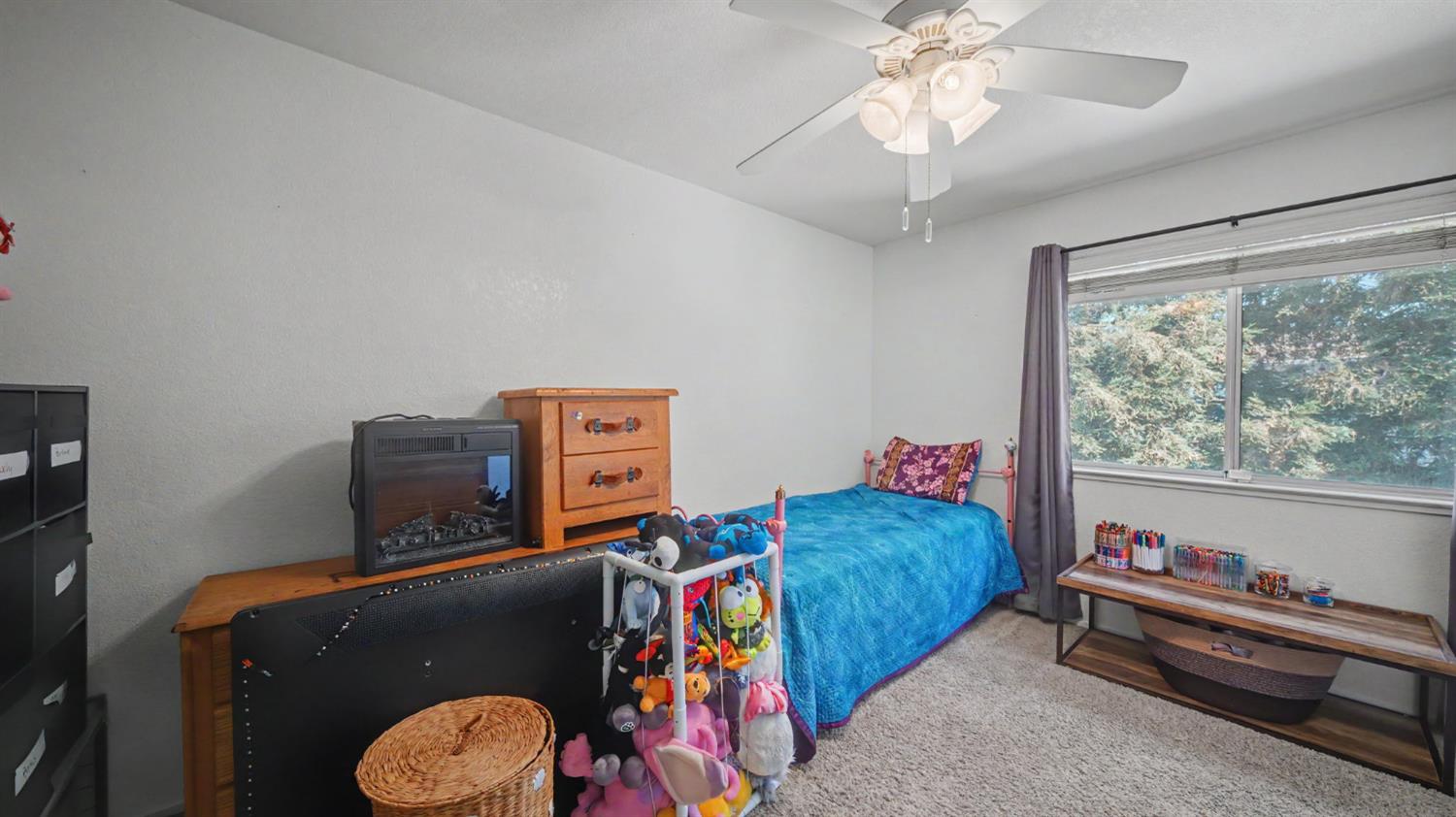 64 Obsidian Dr, Oakdale, CA 95361