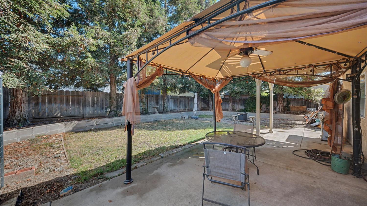 64 Obsidian Dr, Oakdale, CA 95361