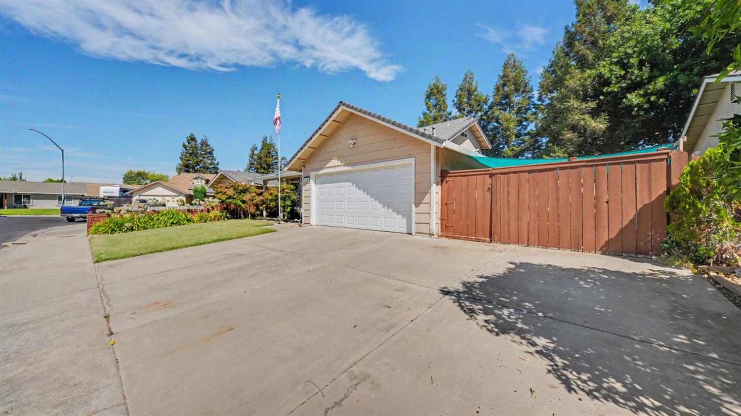 64 Obsidian Dr, Oakdale, CA 95361