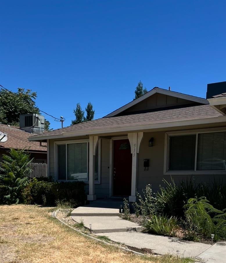 533 N 1st Ave, Oakdale, CA 95361
