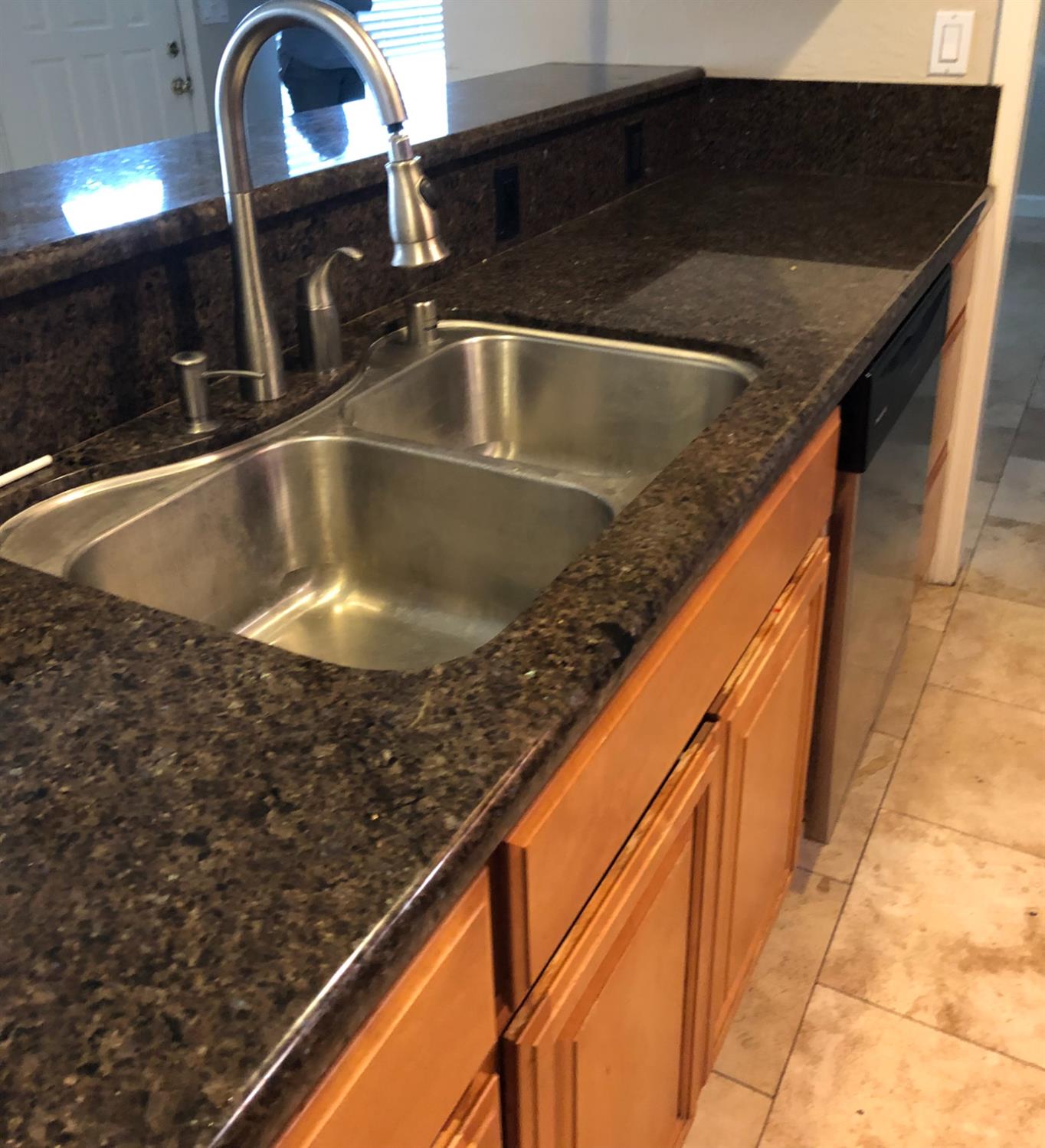 533 N 1st Ave, Oakdale, CA 95361