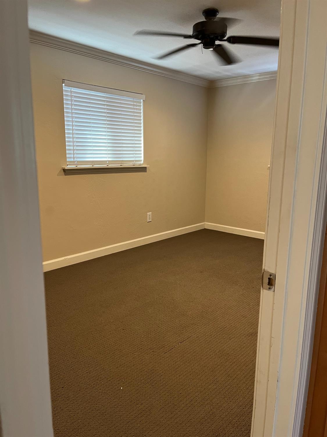 533 N 1st Ave, Oakdale, CA 95361