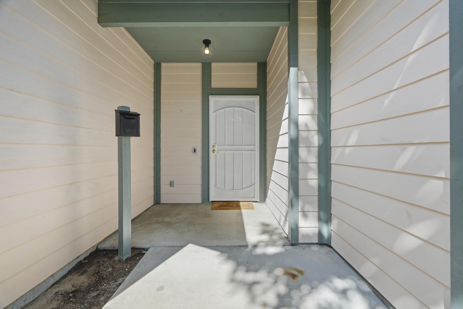 217 Palm Ave, Ripon, CA 95366