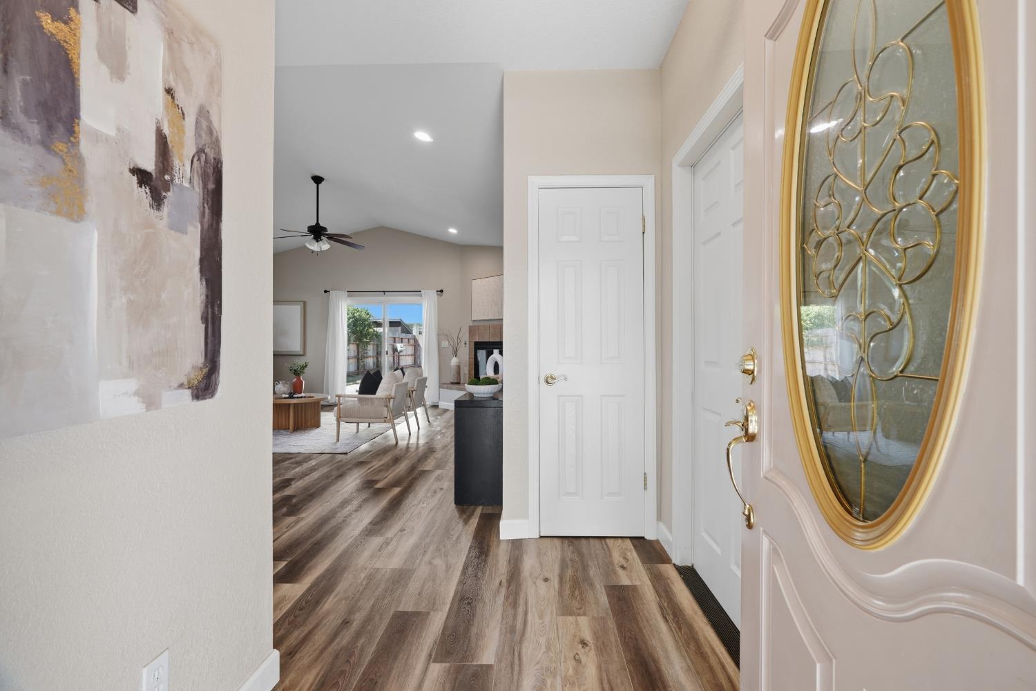 217 Palm Ave, Ripon, CA 95366