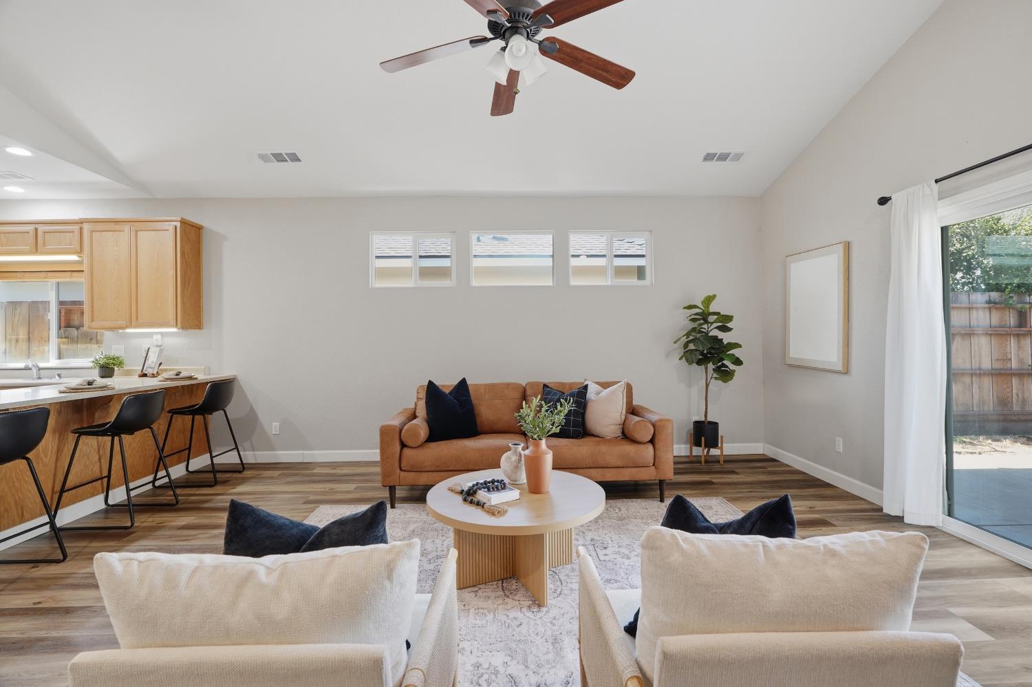 217 Palm Ave, Ripon, CA 95366