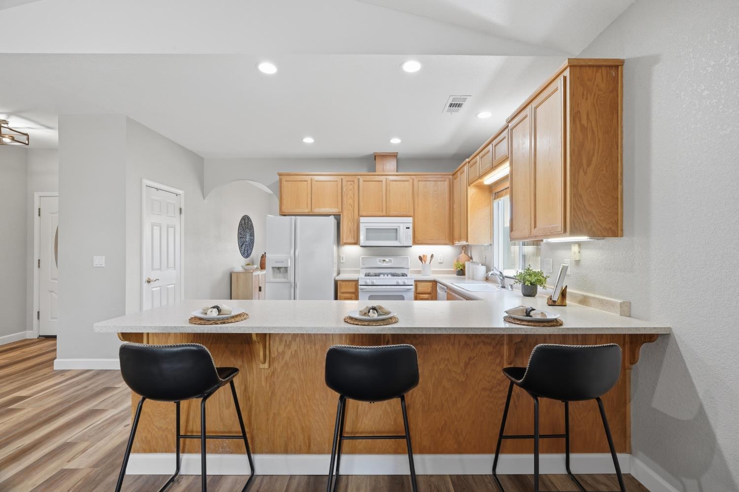 217 Palm Ave, Ripon, CA 95366