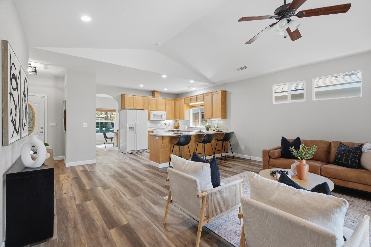 217 Palm Ave, Ripon, CA 95366